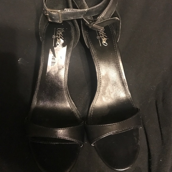 Mossimo Supply Co. Shoes - Black strap mossimo size 8 shoes